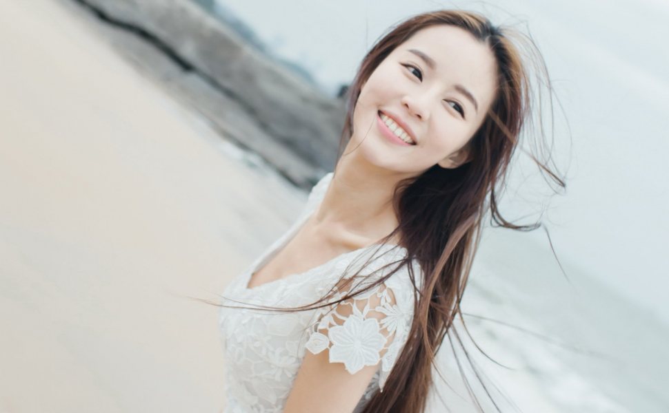 时间线复盘：20岁清纯女生户外跪舔洋人性事全程