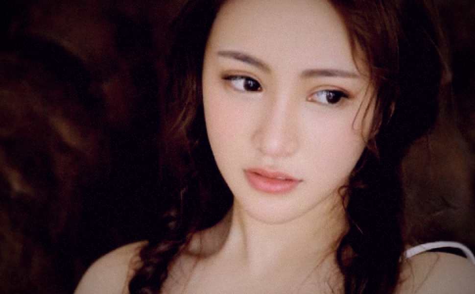 天啊！千万粉网红艾比变性手术前后对比照流出？这手术效果也太逼真了吧！